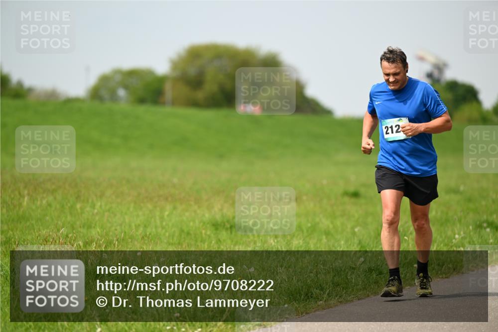 10.05.2026 - 8. Wedeler Halbmarathon Dr. Thomas Lammeyer http://msf.ph/oto/9708222 10.05.2026 12:00:54 Laufen 212 meine-sportfotos.de