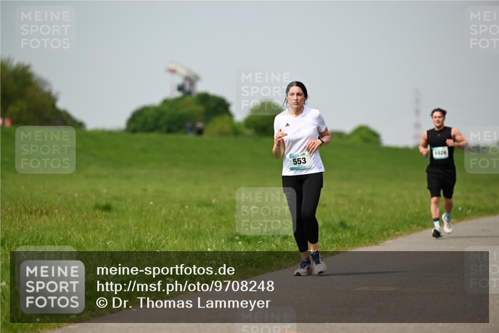 10.05.2026 - 8. Wedeler Halbmarathon Dr. Thomas Lammeyer http://msf.ph/oto/9708248 10.05.2026 12:01:01 Laufen 553, 1026 meine-sportfotos.de