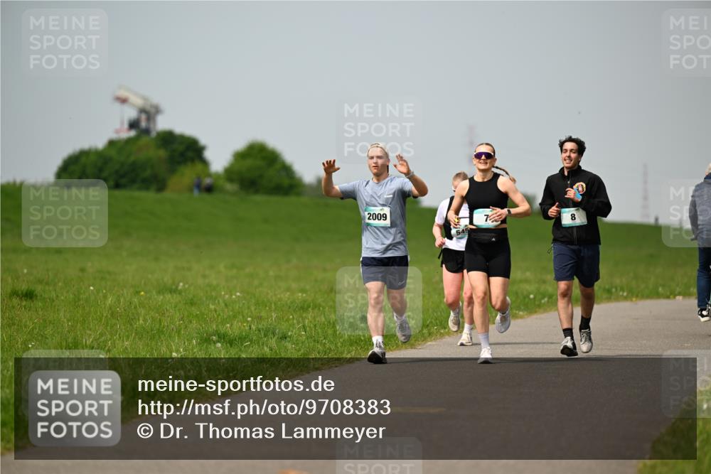 10.05.2026 - 8. Wedeler Halbmarathon Dr. Thomas Lammeyer http://msf.ph/oto/9708383 10.05.2026 12:01:16 Laufen 2009 meine-sportfotos.de