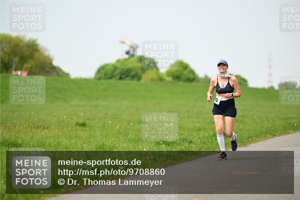 10.05.2026 - 8. Wedeler Halbmarathon Dr. Thomas Lammeyer http://msf.ph/oto/9708860 10.05.2026 12:02:11 Laufen  meine-sportfotos.de