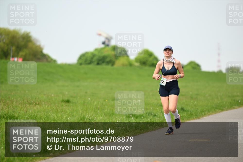 10.05.2026 - 8. Wedeler Halbmarathon Dr. Thomas Lammeyer http://msf.ph/oto/9708879 10.05.2026 12:02:12 Laufen  meine-sportfotos.de