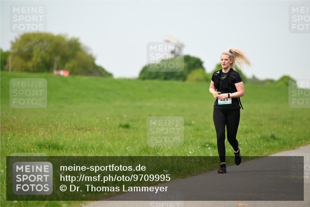 10.05.2026 - 8. Wedeler Halbmarathon Dr. Thomas Lammeyer http://msf.ph/oto/9709995 10.05.2026 12:04:07 Laufen  meine-sportfotos.de
