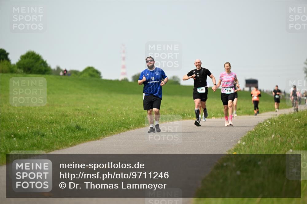 10.05.2026 - 8. Wedeler Halbmarathon Dr. Thomas Lammeyer http://msf.ph/oto/9711246 10.05.2026 12:06:09 Laufen 510, 176 meine-sportfotos.de