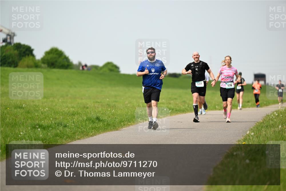 10.05.2026 - 8. Wedeler Halbmarathon Dr. Thomas Lammeyer http://msf.ph/oto/9711270 10.05.2026 12:06:10 Laufen 510, 176 meine-sportfotos.de