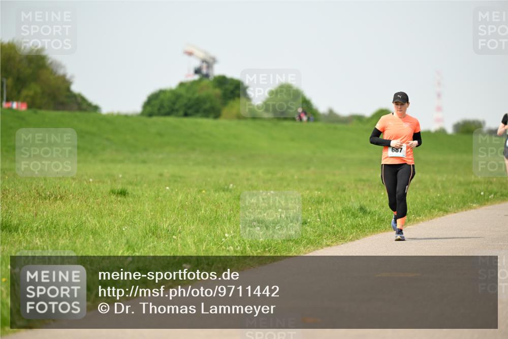 10.05.2026 - 8. Wedeler Halbmarathon Dr. Thomas Lammeyer http://msf.ph/oto/9711442 10.05.2026 12:06:32 Laufen 687 meine-sportfotos.de