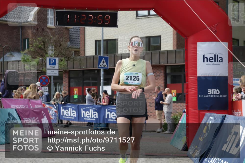 10.05.2026 - 8. Wedeler Halbmarathon Yannick Fuchs http://msf.ph/oto/9711527 10.05.2026 11:23:57 Ziel 2125, 2165 meine-sportfotos.de