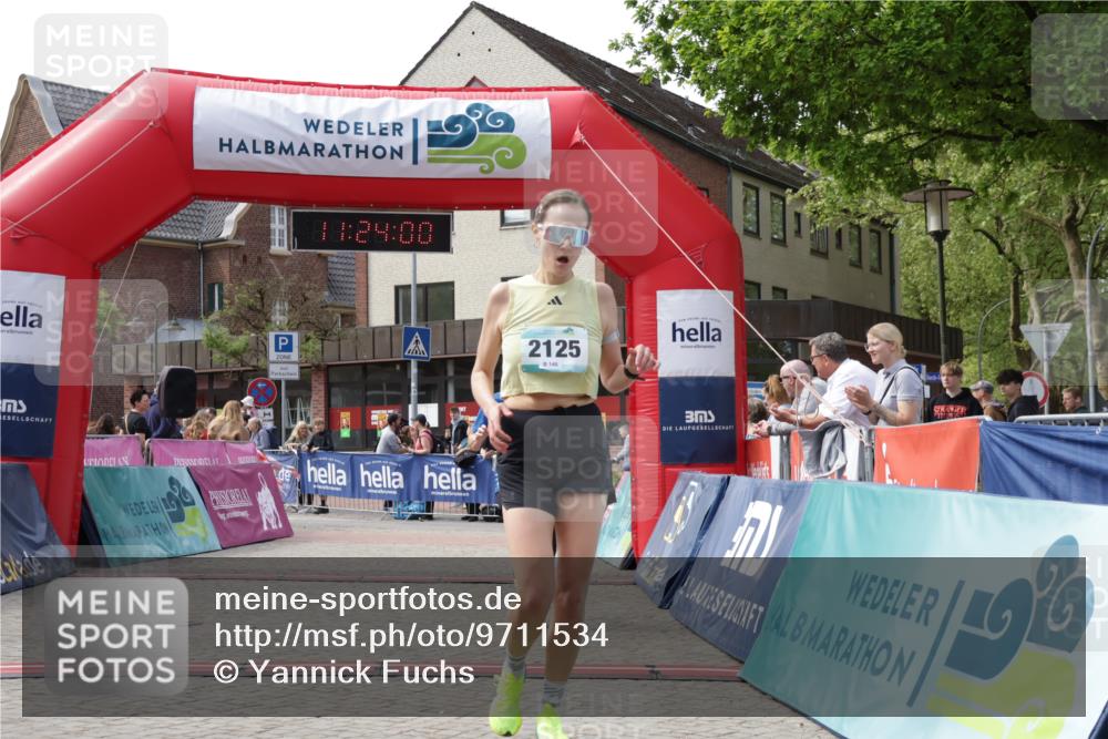 10.05.2026 - 8. Wedeler Halbmarathon Yannick Fuchs http://msf.ph/oto/9711534 10.05.2026 11:23:58 Ziel 2125, 2165 meine-sportfotos.de