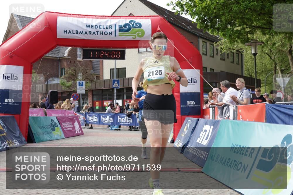 10.05.2026 - 8. Wedeler Halbmarathon Yannick Fuchs http://msf.ph/oto/9711539 10.05.2026 11:23:58 Ziel 2125, 2165 meine-sportfotos.de