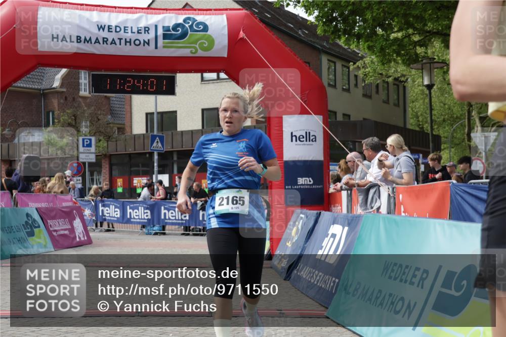 10.05.2026 - 8. Wedeler Halbmarathon Yannick Fuchs http://msf.ph/oto/9711550 10.05.2026 11:23:59 Ziel 991, 2125, 2165 meine-sportfotos.de