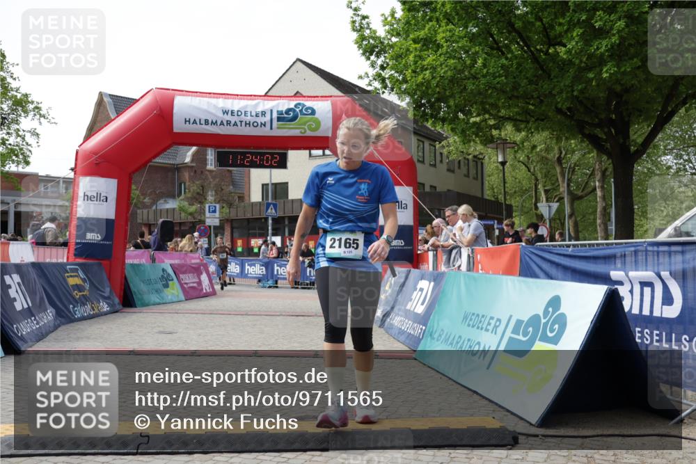 10.05.2026 - 8. Wedeler Halbmarathon Yannick Fuchs http://msf.ph/oto/9711565 10.05.2026 11:24:00 Ziel 991, 2125, 2165 meine-sportfotos.de
