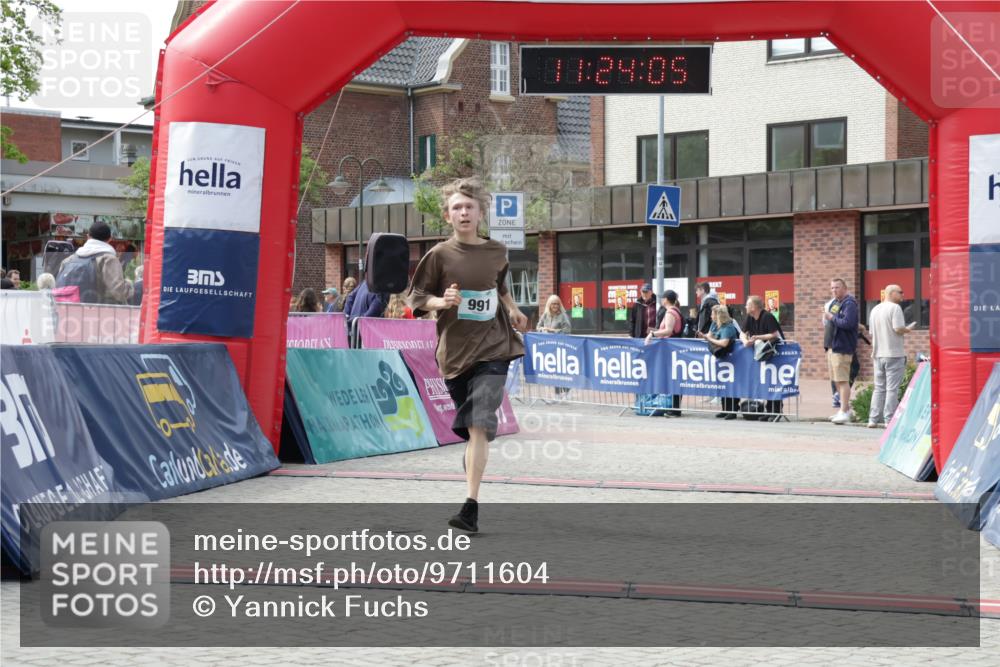 10.05.2026 - 8. Wedeler Halbmarathon Yannick Fuchs http://msf.ph/oto/9711604 10.05.2026 11:24:03 Ziel 991, 2165 meine-sportfotos.de