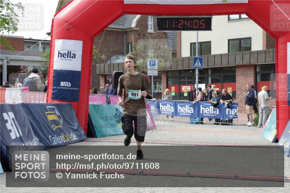 10.05.2026 - 8. Wedeler Halbmarathon Yannick Fuchs http://msf.ph/oto/9711608 10.05.2026 11:24:03 Ziel 991, 2165 meine-sportfotos.de