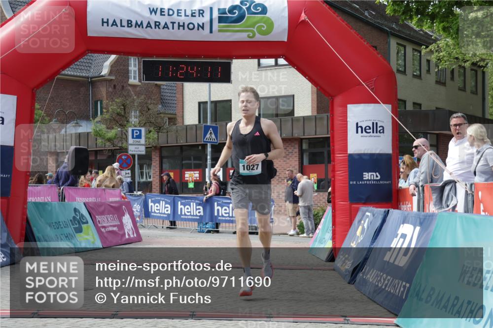 10.05.2026 - 8. Wedeler Halbmarathon Yannick Fuchs http://msf.ph/oto/9711690 10.05.2026 11:24:09 Ziel 991, 1027 meine-sportfotos.de