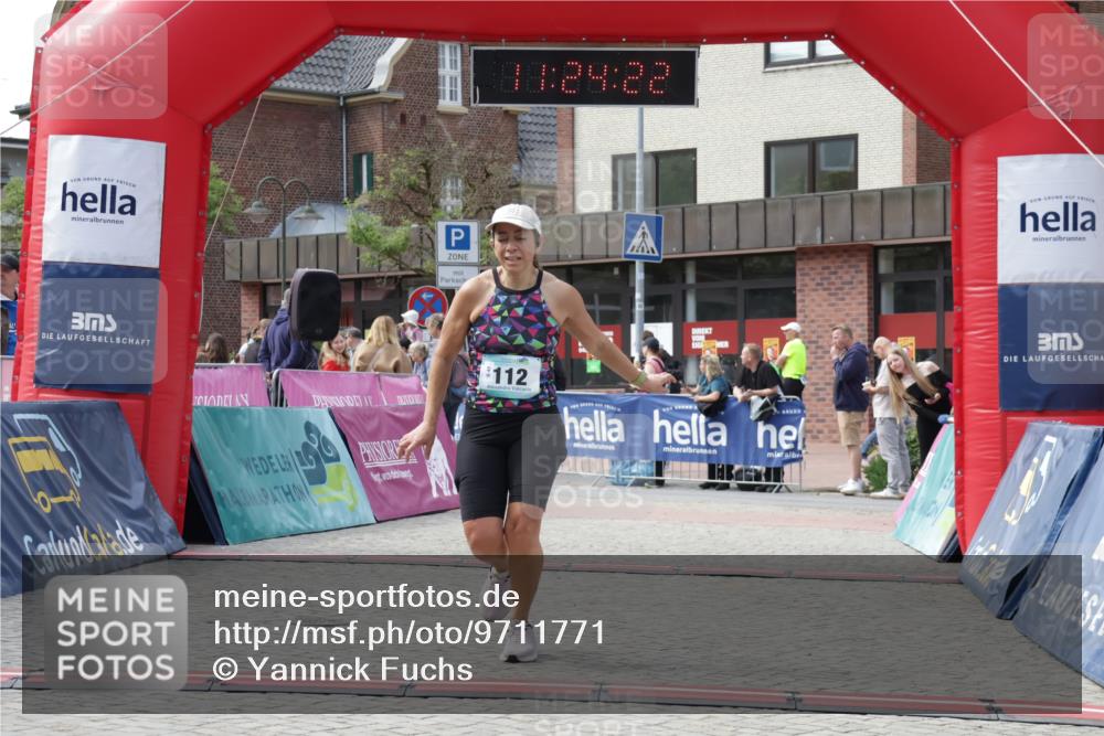 10.05.2026 - 8. Wedeler Halbmarathon Yannick Fuchs http://msf.ph/oto/9711771 10.05.2026 11:24:20 Ziel 112 meine-sportfotos.de