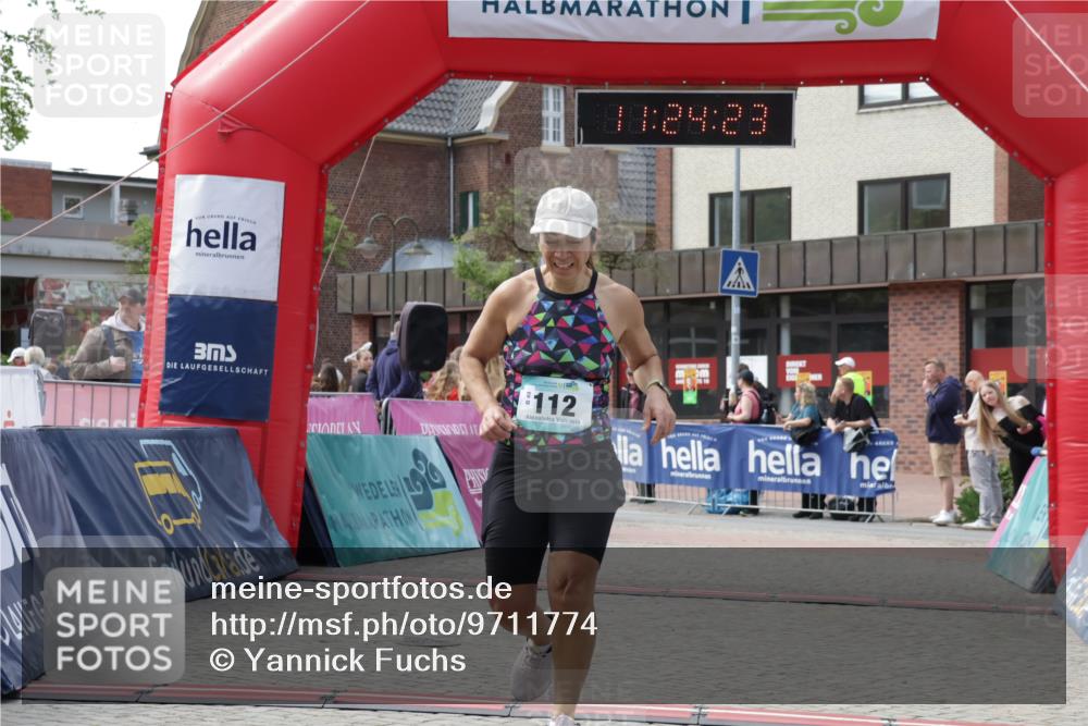 10.05.2026 - 8. Wedeler Halbmarathon Yannick Fuchs http://msf.ph/oto/9711774 10.05.2026 11:24:21 Ziel 112 meine-sportfotos.de