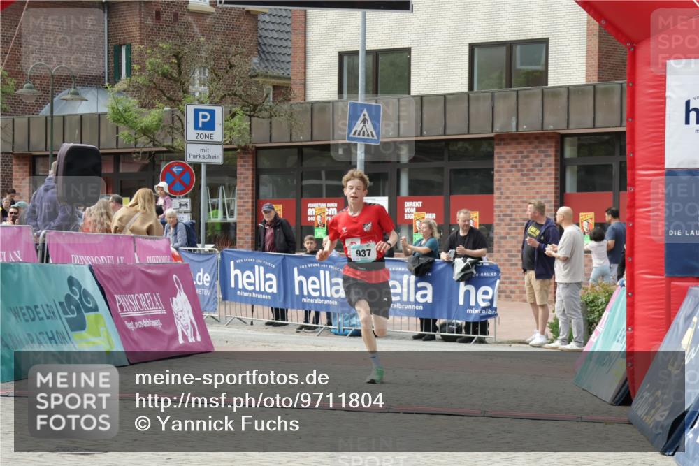 10.05.2026 - 8. Wedeler Halbmarathon Yannick Fuchs http://msf.ph/oto/9711804 10.05.2026 11:24:33 Ziel 937 meine-sportfotos.de