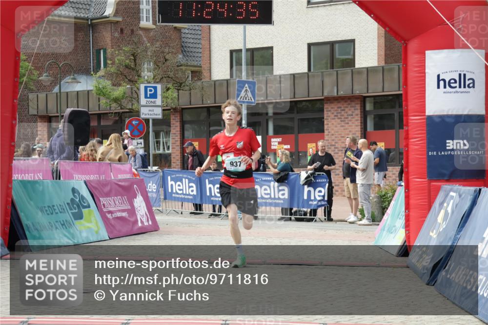 10.05.2026 - 8. Wedeler Halbmarathon Yannick Fuchs http://msf.ph/oto/9711816 10.05.2026 11:24:34 Ziel 937 meine-sportfotos.de