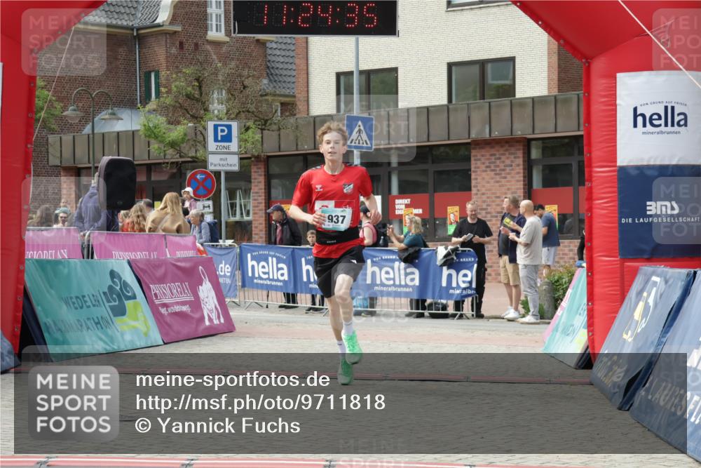 10.05.2026 - 8. Wedeler Halbmarathon Yannick Fuchs http://msf.ph/oto/9711818 10.05.2026 11:24:34 Ziel 937 meine-sportfotos.de