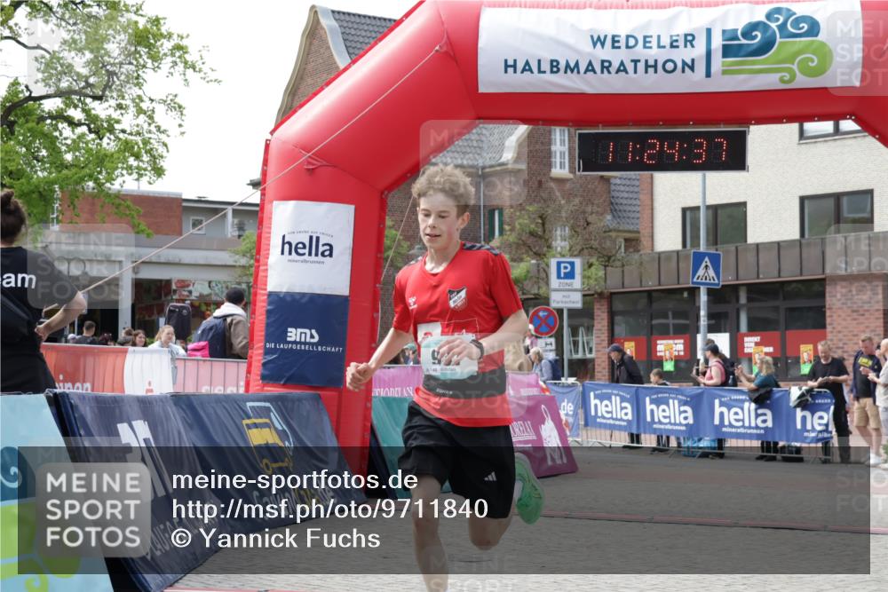 10.05.2026 - 8. Wedeler Halbmarathon Yannick Fuchs http://msf.ph/oto/9711840 10.05.2026 11:24:35 Ziel 937 meine-sportfotos.de