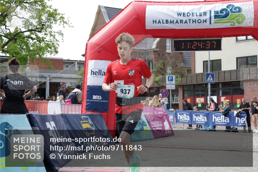 10.05.2026 - 8. Wedeler Halbmarathon Yannick Fuchs http://msf.ph/oto/9711843 10.05.2026 11:24:35 Ziel 937 meine-sportfotos.de