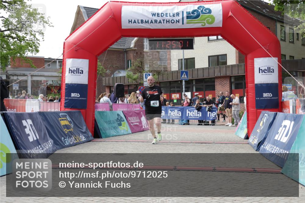 10.05.2026 - 8. Wedeler Halbmarathon Yannick Fuchs http://msf.ph/oto/9712025 10.05.2026 11:24:59 Ziel 477 meine-sportfotos.de