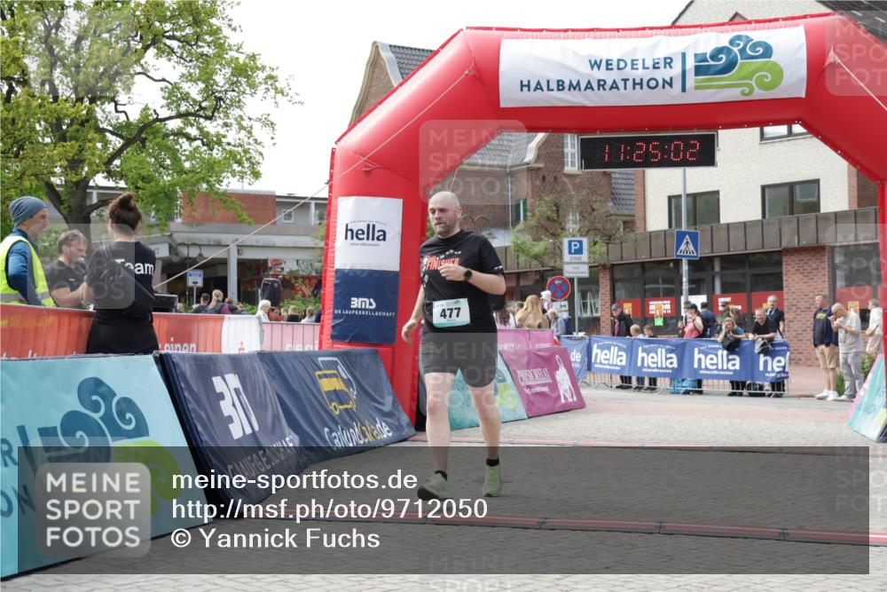 10.05.2026 - 8. Wedeler Halbmarathon Yannick Fuchs http://msf.ph/oto/9712050 10.05.2026 11:25:00 Ziel 477 meine-sportfotos.de