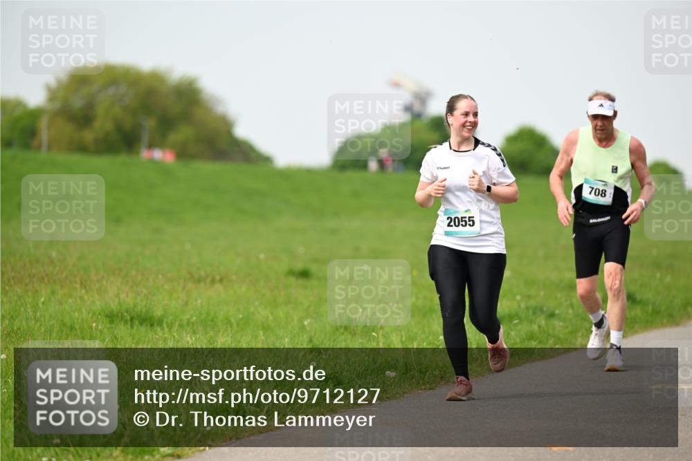 10.05.2026 - 8. Wedeler Halbmarathon Dr. Thomas Lammeyer http://msf.ph/oto/9712127 10.05.2026 12:07:52 Laufen 708, 2055 meine-sportfotos.de