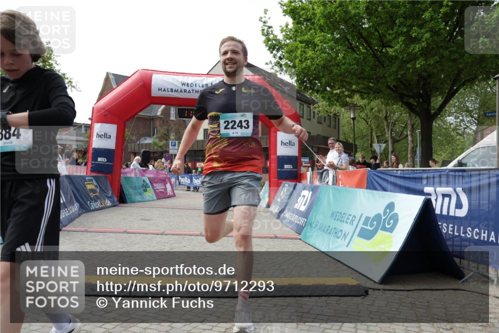 10.05.2026 - 8. Wedeler Halbmarathon Yannick Fuchs http://msf.ph/oto/9712293 10.05.2026 11:25:26 Ziel 561, 884, 2243 meine-sportfotos.de