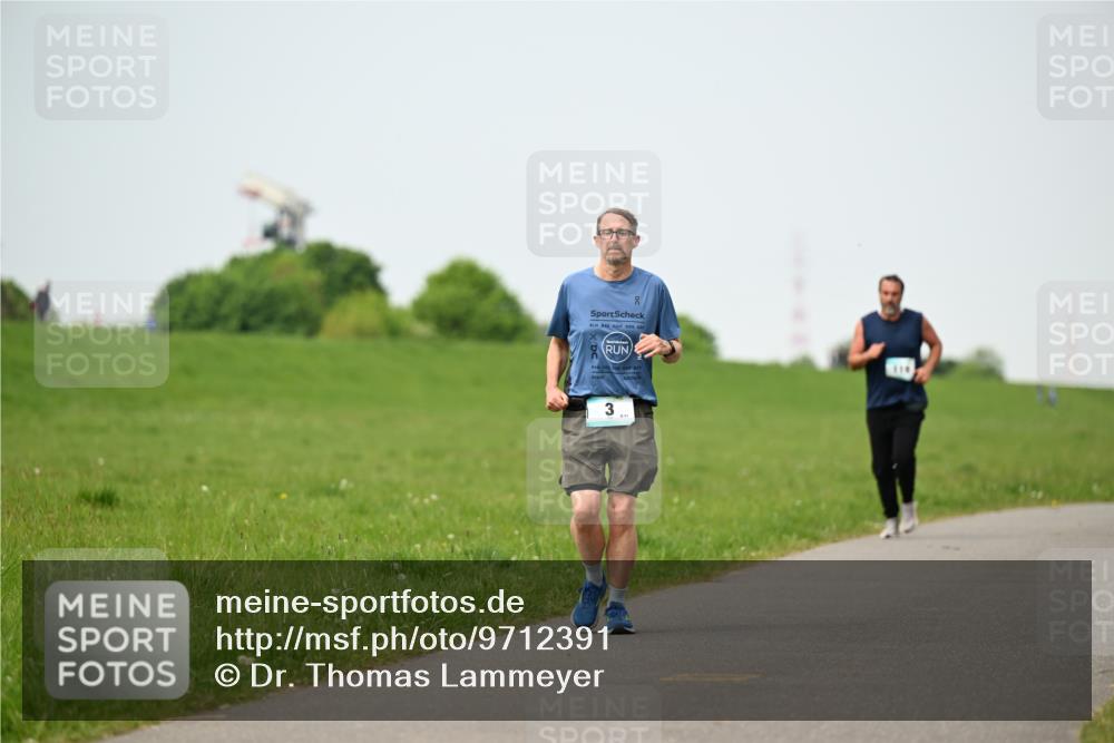 10.05.2026 - 8. Wedeler Halbmarathon Dr. Thomas Lammeyer http://msf.ph/oto/9712391 10.05.2026 12:08:34 Laufen  meine-sportfotos.de