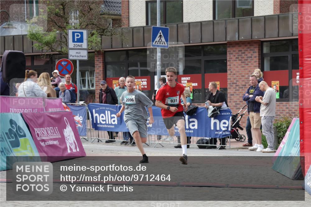 10.05.2026 - 8. Wedeler Halbmarathon Yannick Fuchs http://msf.ph/oto/9712464 10.05.2026 11:26:04 Ziel 931, 2096 meine-sportfotos.de