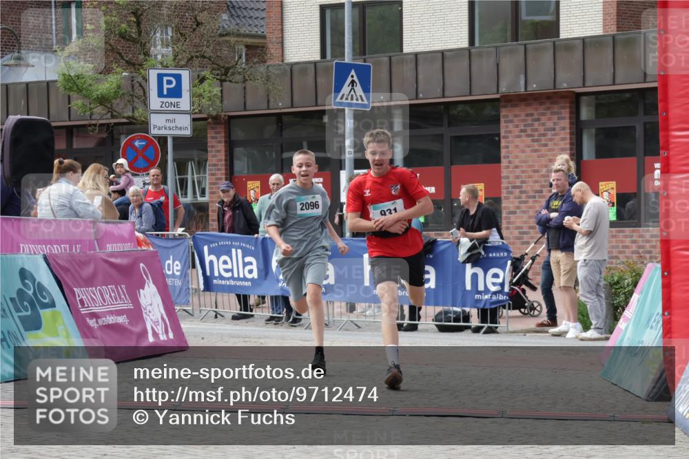 10.05.2026 - 8. Wedeler Halbmarathon Yannick Fuchs http://msf.ph/oto/9712474 10.05.2026 11:26:04 Ziel 931, 2096 meine-sportfotos.de