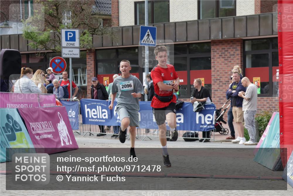 10.05.2026 - 8. Wedeler Halbmarathon Yannick Fuchs http://msf.ph/oto/9712478 10.05.2026 11:26:04 Ziel 931, 2096 meine-sportfotos.de
