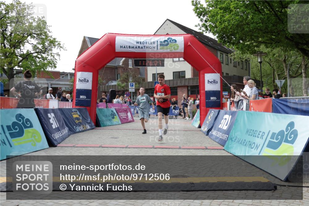 10.05.2026 - 8. Wedeler Halbmarathon Yannick Fuchs http://msf.ph/oto/9712506 10.05.2026 11:26:05 Ziel 931, 2096 meine-sportfotos.de