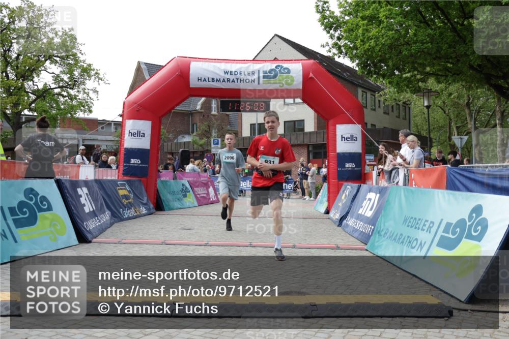10.05.2026 - 8. Wedeler Halbmarathon Yannick Fuchs http://msf.ph/oto/9712521 10.05.2026 11:26:06 Ziel 931, 2096 meine-sportfotos.de