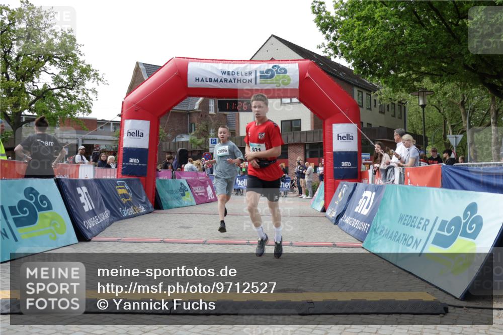 10.05.2026 - 8. Wedeler Halbmarathon Yannick Fuchs http://msf.ph/oto/9712527 10.05.2026 11:26:06 Ziel 931, 2096 meine-sportfotos.de