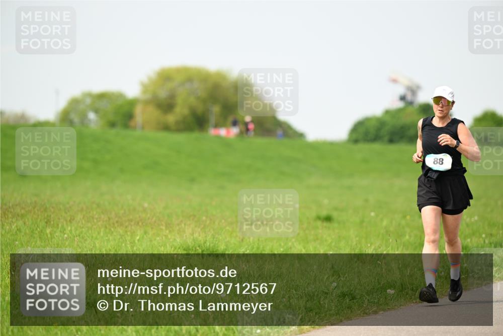 10.05.2026 - 8. Wedeler Halbmarathon Dr. Thomas Lammeyer http://msf.ph/oto/9712567 10.05.2026 12:09:10 Laufen  meine-sportfotos.de