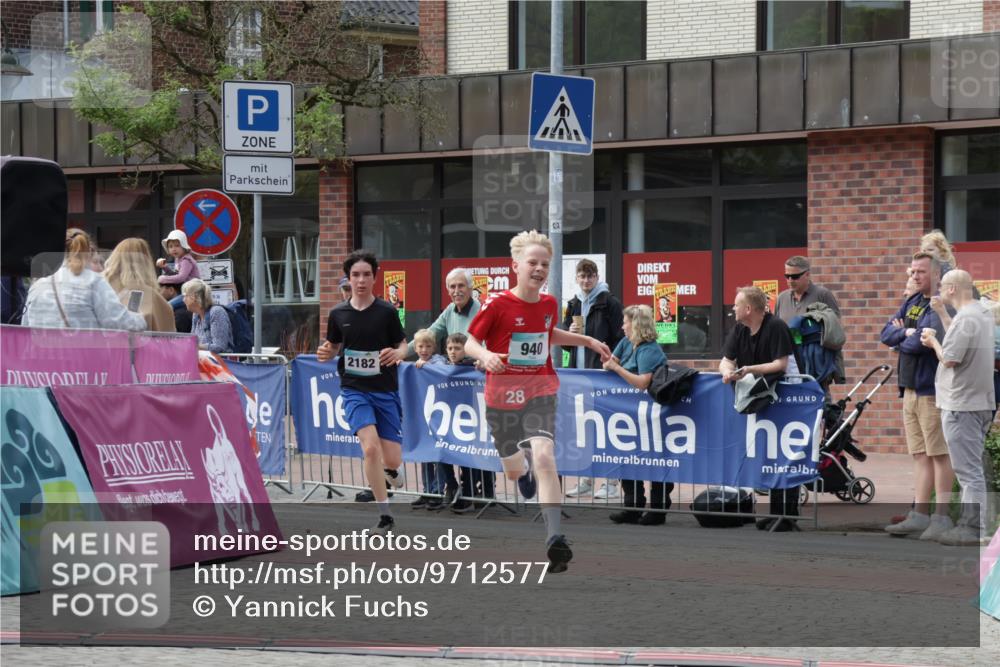 10.05.2026 - 8. Wedeler Halbmarathon Yannick Fuchs http://msf.ph/oto/9712577 10.05.2026 11:26:17 Ziel 940, 2182 meine-sportfotos.de