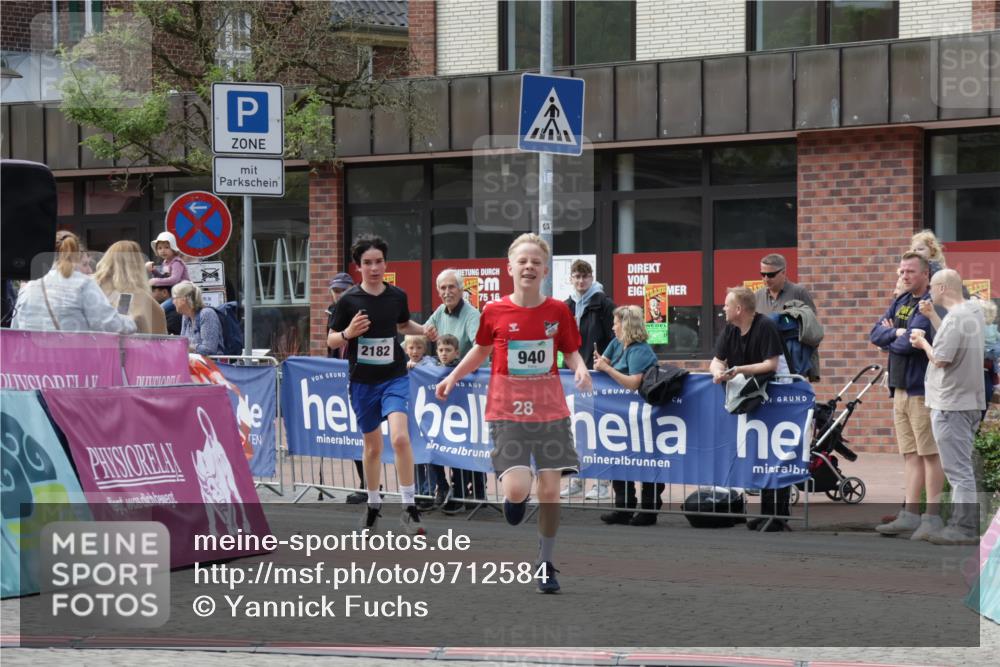 10.05.2026 - 8. Wedeler Halbmarathon Yannick Fuchs http://msf.ph/oto/9712584 10.05.2026 11:26:17 Ziel 940, 2182 meine-sportfotos.de