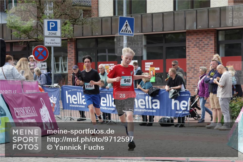 10.05.2026 - 8. Wedeler Halbmarathon Yannick Fuchs http://msf.ph/oto/9712597 10.05.2026 11:26:18 Ziel 940, 2182 meine-sportfotos.de