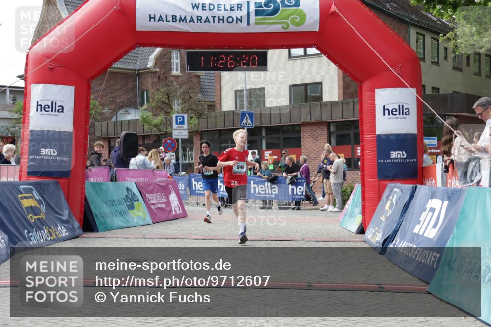 10.05.2026 - 8. Wedeler Halbmarathon Yannick Fuchs http://msf.ph/oto/9712607 10.05.2026 11:26:18 Ziel 940, 2182 meine-sportfotos.de