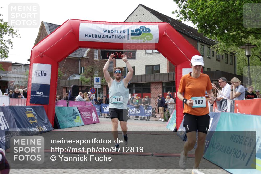 10.05.2026 - 8. Wedeler Halbmarathon Yannick Fuchs http://msf.ph/oto/9712819 10.05.2026 11:26:49 Ziel 167, 438, 989 meine-sportfotos.de