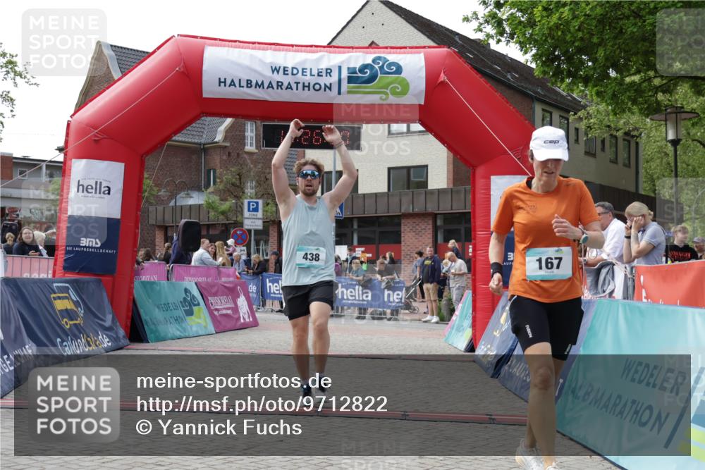 10.05.2026 - 8. Wedeler Halbmarathon Yannick Fuchs http://msf.ph/oto/9712822 10.05.2026 11:26:49 Ziel 167, 438, 989 meine-sportfotos.de