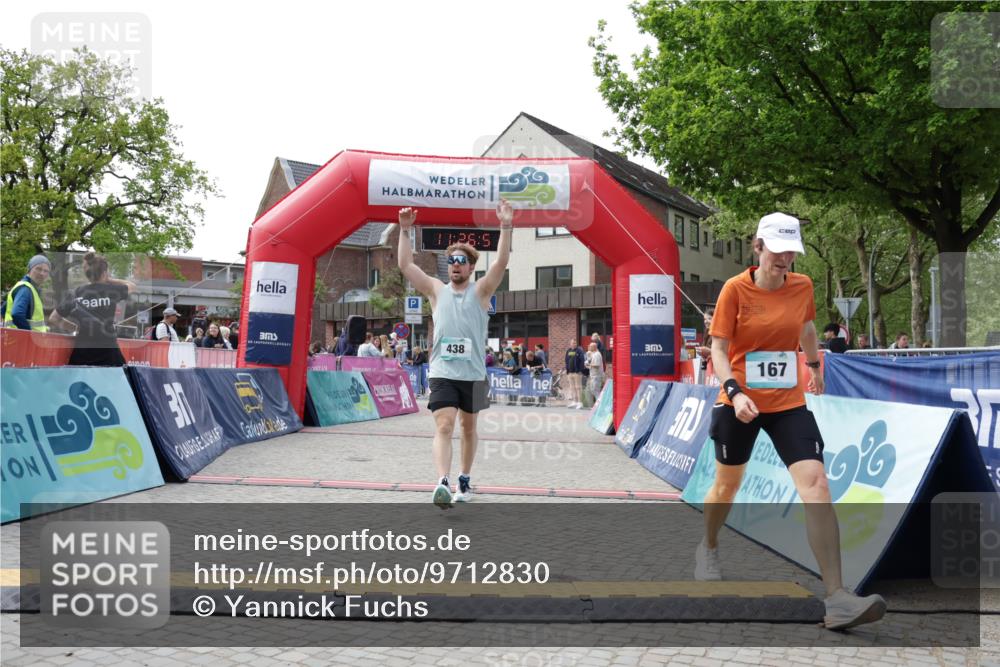 10.05.2026 - 8. Wedeler Halbmarathon Yannick Fuchs http://msf.ph/oto/9712830 10.05.2026 11:26:49 Ziel 167, 438, 989 meine-sportfotos.de