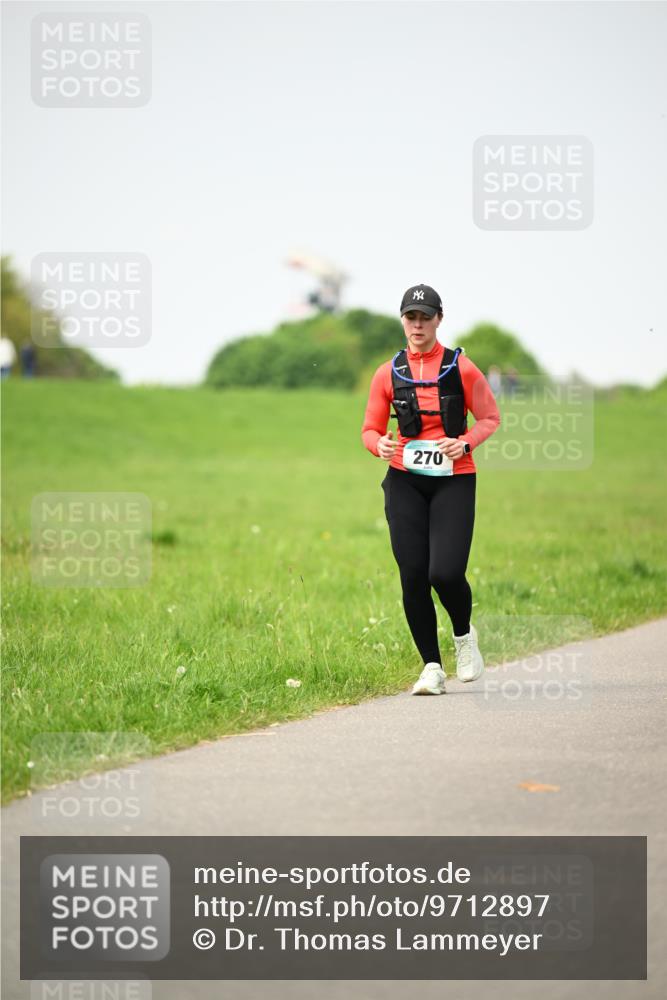 10.05.2026 - 8. Wedeler Halbmarathon Dr. Thomas Lammeyer http://msf.ph/oto/9712897 10.05.2026 12:10:54 Laufen 270 meine-sportfotos.de