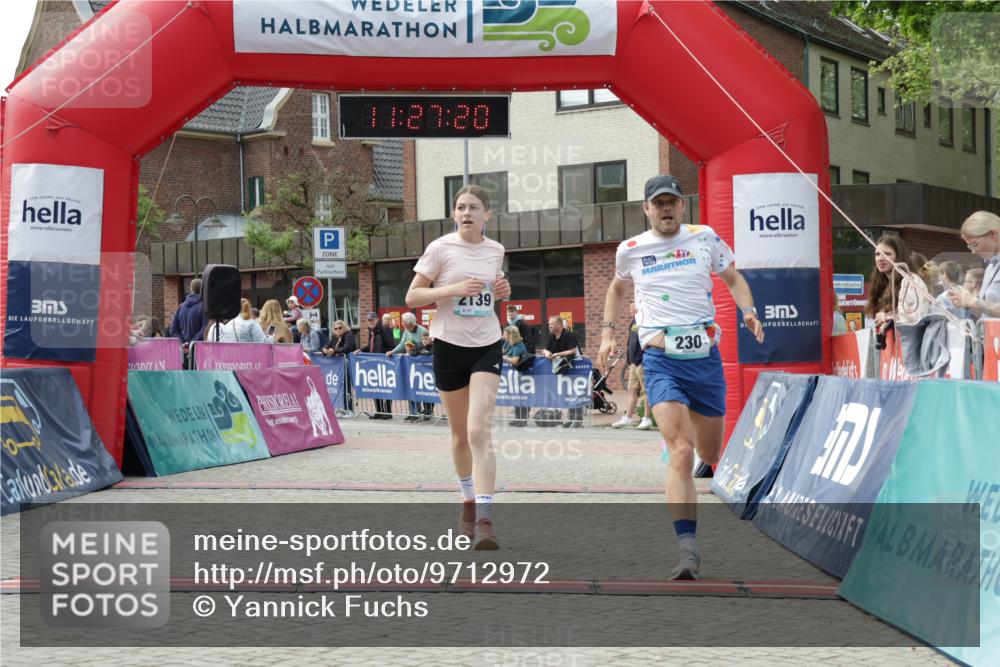 10.05.2026 - 8. Wedeler Halbmarathon Yannick Fuchs http://msf.ph/oto/9712972 10.05.2026 11:27:19 Ziel 230, 735, 2139 meine-sportfotos.de