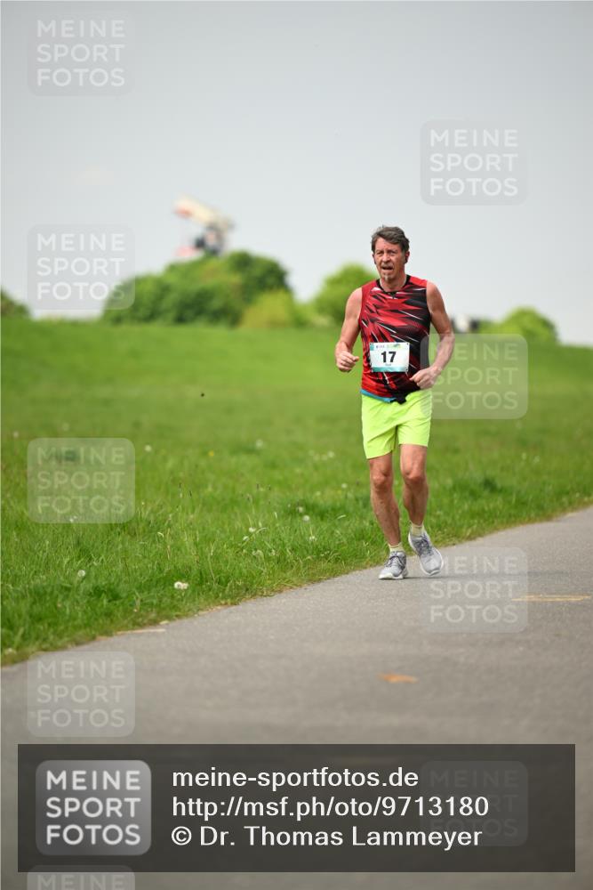 10.05.2026 - 8. Wedeler Halbmarathon Dr. Thomas Lammeyer http://msf.ph/oto/9713180 10.05.2026 12:13:22 Laufen  meine-sportfotos.de
