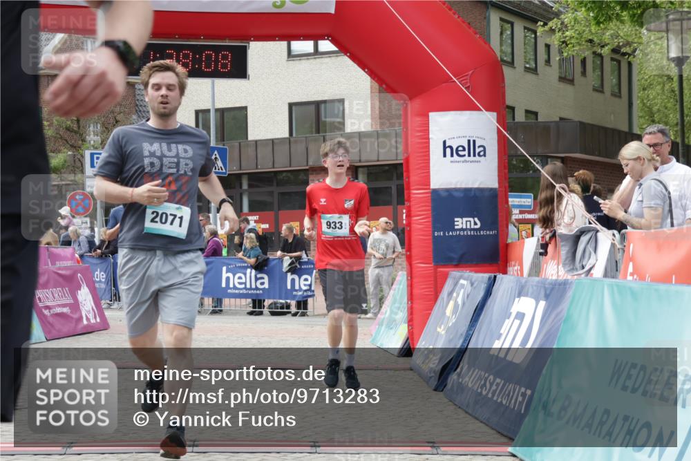 10.05.2026 - 8. Wedeler Halbmarathon Yannick Fuchs http://msf.ph/oto/9713283 10.05.2026 11:28:06 Ziel 855, 933, 2071, 2211 meine-sportfotos.de
