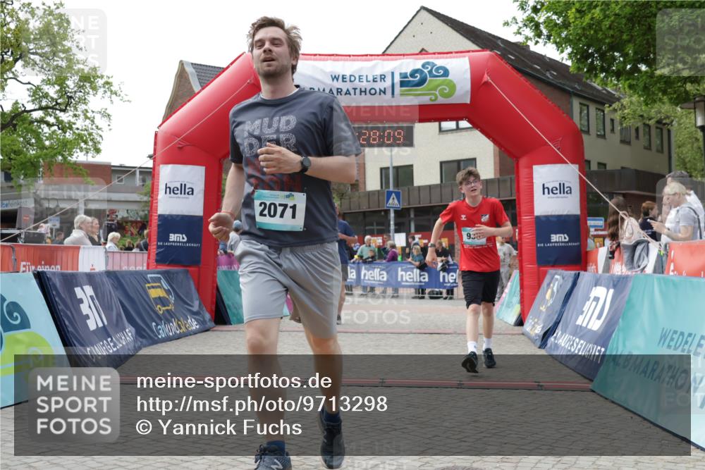 10.05.2026 - 8. Wedeler Halbmarathon Yannick Fuchs http://msf.ph/oto/9713298 10.05.2026 11:28:07 Ziel 855, 933, 2071, 2211 meine-sportfotos.de