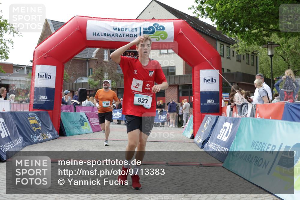 10.05.2026 - 8. Wedeler Halbmarathon Yannick Fuchs http://msf.ph/oto/9713383 10.05.2026 11:28:18 Ziel 170, 927, 1042, 2038 meine-sportfotos.de