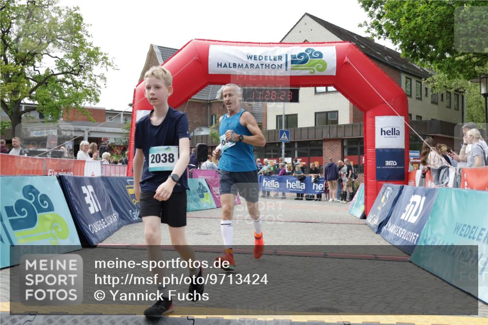 10.05.2026 - 8. Wedeler Halbmarathon Yannick Fuchs http://msf.ph/oto/9713424 10.05.2026 11:28:21 Ziel 170, 927, 1042, 2038 meine-sportfotos.de
